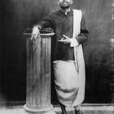 Life of Śrī Ramakrishna